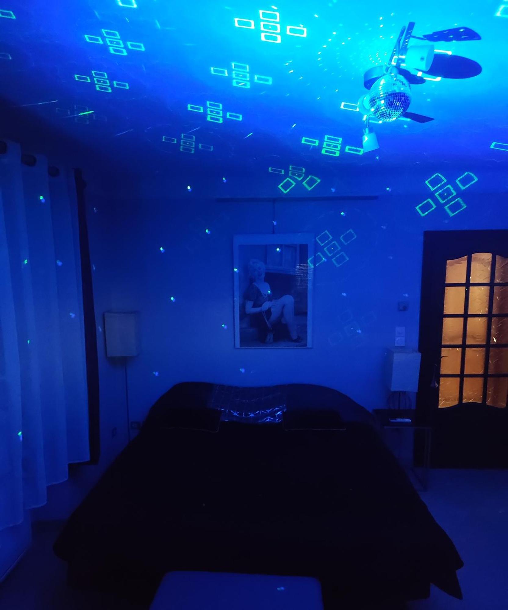 Paradis Love Room Crehange 外观 照片